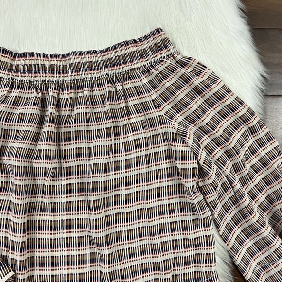 Derek Lam 10 Crosby Size 2 Off The Shoulder V Hemline Top Silk Blend - Picture 3 of 9